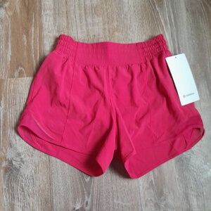 Lululemon Hotty Hot Short 4, 4" HR